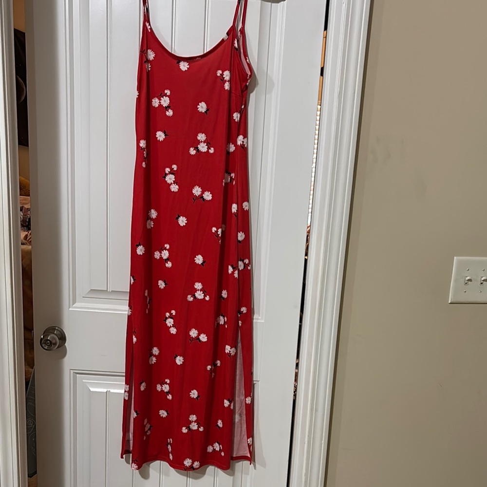 Elegant Red Floral Maxi Dress